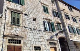12غرفة خانه  450 متر مربع Sibenik, کرواسی. 1,650,000 €