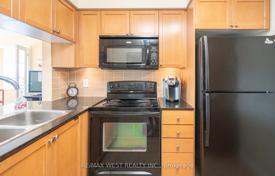 6غرفة آپارتمان  Etobicoke, کانادا. C$979,000