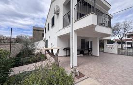 6غرفة خانه  175 متر مربع Zadar County, کرواسی. 390,000 €