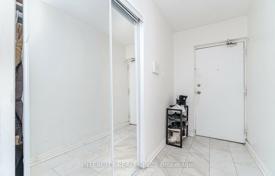 6غرفة آپارتمان  Etobicoke, کانادا. C$784,000