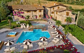 25غرفة کاخ  820 متر مربع Gubbio, ایتالیا. 1,730,000 €