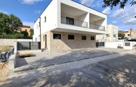 11غرفة خانه  147 متر مربع Savudrija, کرواسی. 530,000 €