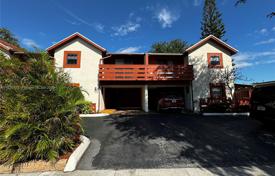 2غرفة شقق في الوحدات السكنية 147 متر مربع Hollywood, ایالات متحده آمریکا. $425,000