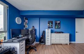 5غرفة آپارتمان  Etobicoke, کانادا. C$740,000