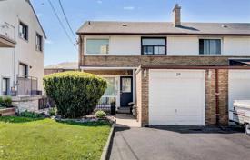  دو خانه بهم متصل – نورث یورک, تورنتو, انتاریو,  کانادا. C$951,000