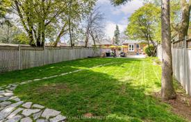 5غرفة خانه  Etobicoke, کانادا. C$1,694,000