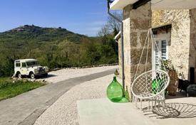 6غرفة خانه  190 متر مربع Motovun, کرواسی. 550,000 €
