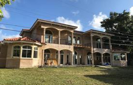 دو خانه بهم چسبیده – میامی, فلوریدا, ایالات متحده آمریکا. $1,700,000