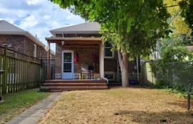 12غرفة خانه  Etobicoke, کانادا. C$1,208,000