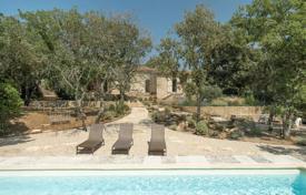 5غرفة دو خانه بهم چسبیده Gordes, فرانسه. 1,390,000 €