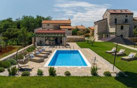5غرفة خانه  260 متر مربع Umag, کرواسی. 1,180,000 €