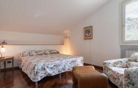 دو خانه بهم چسبیده – Diano Marina, لیگوریا, ایتالیا. 4,800 € هفته ای