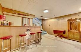 8غرفة خانه  Etobicoke, کانادا. C$1,661,000