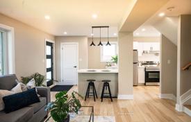 8غرفة خانه  Etobicoke, کانادا. C$1,180,000