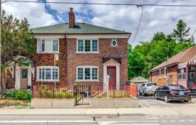  دو خانه بهم متصل – Woodbine Avenue, تورنتو, انتاریو,  کانادا. C$1,108,000