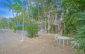 آپارتمان کاندو – سواحل میامی, فلوریدا, ایالات متحده آمریکا. $550,000
