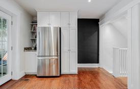 8غرفة خانه  Old Toronto, کانادا. C$2,135,000
