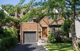 خانه  – Etobicoke, تورنتو, انتاریو,  کانادا. C$1,857,000