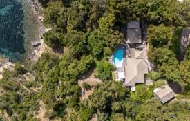 6غرفة ویلا  Cavalaire-sur-Mer, فرانسه. 14,000 € في الأسبوع