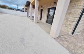 6غرفة خانه  155 متر مربع Svetvinčenat, کرواسی. 495,000 €
