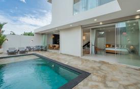 3غرفة ویلا  370 متر مربع Canggu, اندونزی. $300,000