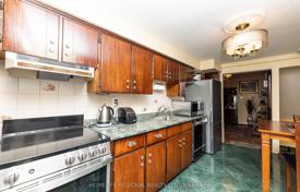 9غرفة  دو خانه بهم متصل Old Toronto, کانادا. C$1,294,000