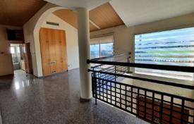 4غرفة دو خانه بهم چسبیده 324 متر مربع Strovolos, قبرس. 552,000 €
