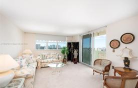 2غرفة شقق في الوحدات السكنية 126 متر مربع Hallandale Beach, ایالات متحده آمریکا. $389,000