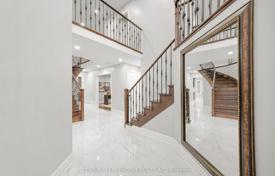 13غرفة خانه  Etobicoke, کانادا. C$2,252,000