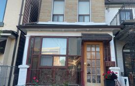 8غرفة خانه  Manning Avenue, کانادا. C$1,418,000