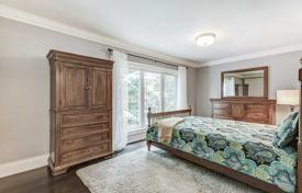 5غرفة خانه  نورث یورک, کانادا. C$2,280,000
