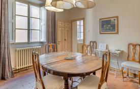 8غرفة آپارتمان  147 متر مربع Cortona, ایتالیا. 540,000 €