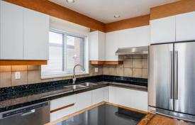 10غرفة خانه  Etobicoke, کانادا. C$1,258,000