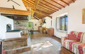 8غرفة ویلا  1000 متر مربع Montalcino, ایتالیا. 2,750,000 €