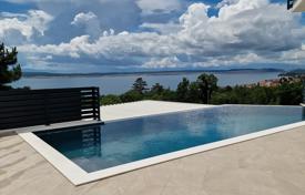 6غرفة خانه  210 متر مربع Crikvenica, کرواسی. 930,000 €