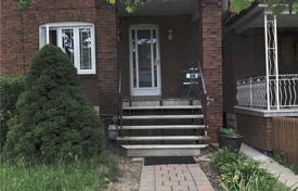  دو خانه بهم متصل – York, تورنتو, انتاریو,  کانادا. C$1,094,000