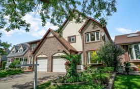 4غرفة  دو خانه بهم متصل Etobicoke, کانادا. C$1,039,000