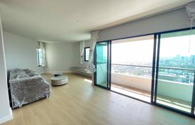 3غرفة شقق في الوحدات السكنية Sathon, تایلند. 2,600 € في الأسبوع