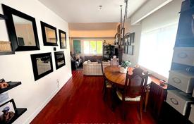 5غرفة خانه  East York, کانادا. C$1,512,000