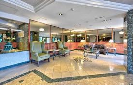 5غرفة آپارتمان  اسکاربرو، تورنتو, کانادا. C$843,000