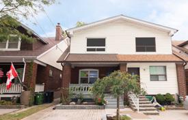  دو خانه بهم متصل – East York, تورنتو, انتاریو,  کانادا. C$1,032,000