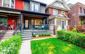  دو خانه بهم متصل – Old Toronto, تورنتو, انتاریو,  کانادا. C$2,011,000