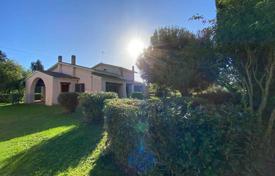 4غرفة ویلا  255 متر مربع Grosseto (city), ایتالیا. 750,000 €