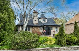 خانه  – Etobicoke, تورنتو, انتاریو,  کانادا. C$2,020,000