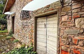 10غرفة ویلا  1050 متر مربع Pescia, ایتالیا. 998,000 €