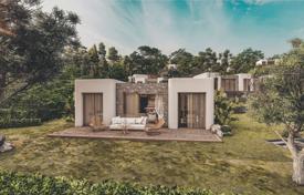 خانه های سنگی در محیط طبیعی در یالیچیفتلیک بدروم. $561,000