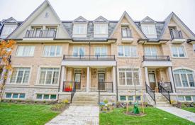  دو خانه بهم متصل – اسکاربرو، تورنتو, تورنتو, انتاریو,  کانادا. C$1,034,000