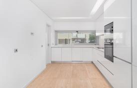 4غرفة دو خانه بهم چسبیده 405 متر مربع Aveiro, پرتغال. 750,000 €