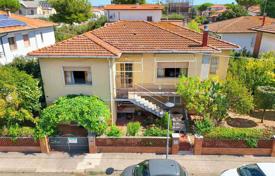 5غرفة ویلا  305 متر مربع Livorno, ایتالیا. 500,000 €