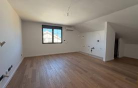 3غرفة آپارتمان  102 متر مربع مدينة تيفات, مونته نگرو. 400,000 €